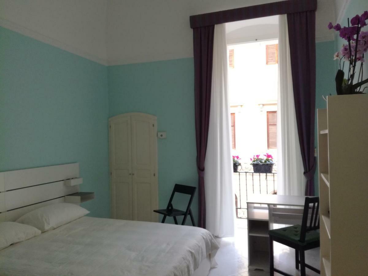 Cairoli 79 Apartment Bari Luaran gambar