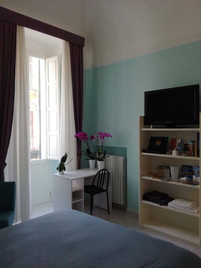 Cairoli 79 Apartment Bari Luaran gambar